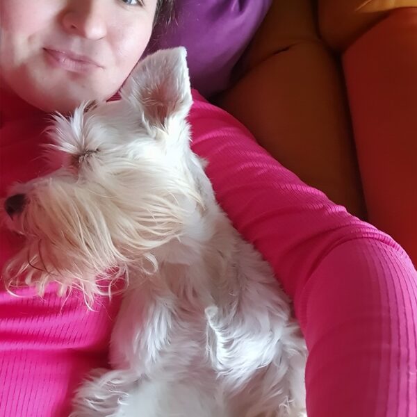 Osmínek odpočívat po dlouhé konzultaci u harajících fen